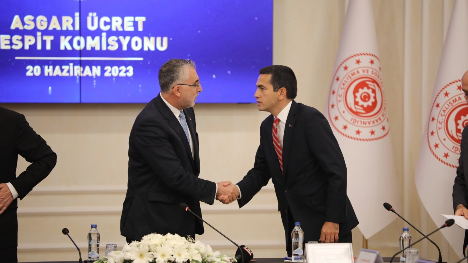2023 Yılı İkinci Altı Ay İçin Yeni Asgari Ücret 11 Bin 402 TL Olarak Belirlendi