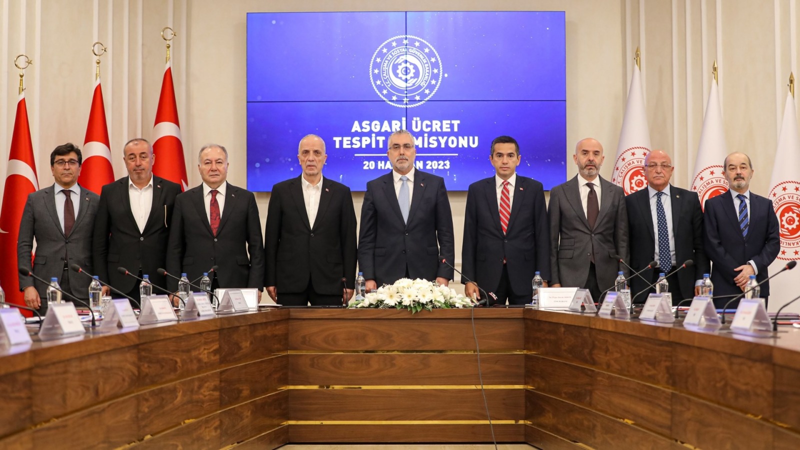 2023 Yılı İkinci Altı Ay İçin Yeni Asgari Ücret 11 Bin 402 TL Olarak Belirlendi