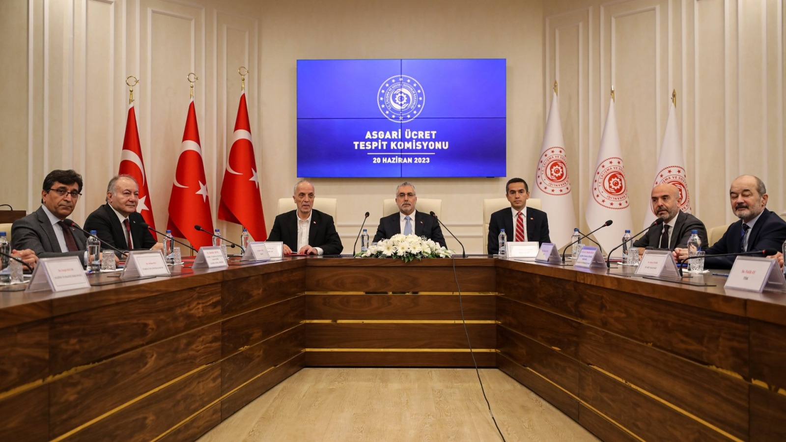 2023 Yılı İkinci Altı Ay İçin Yeni Asgari Ücret 11 Bin 402 TL Olarak Belirlendi