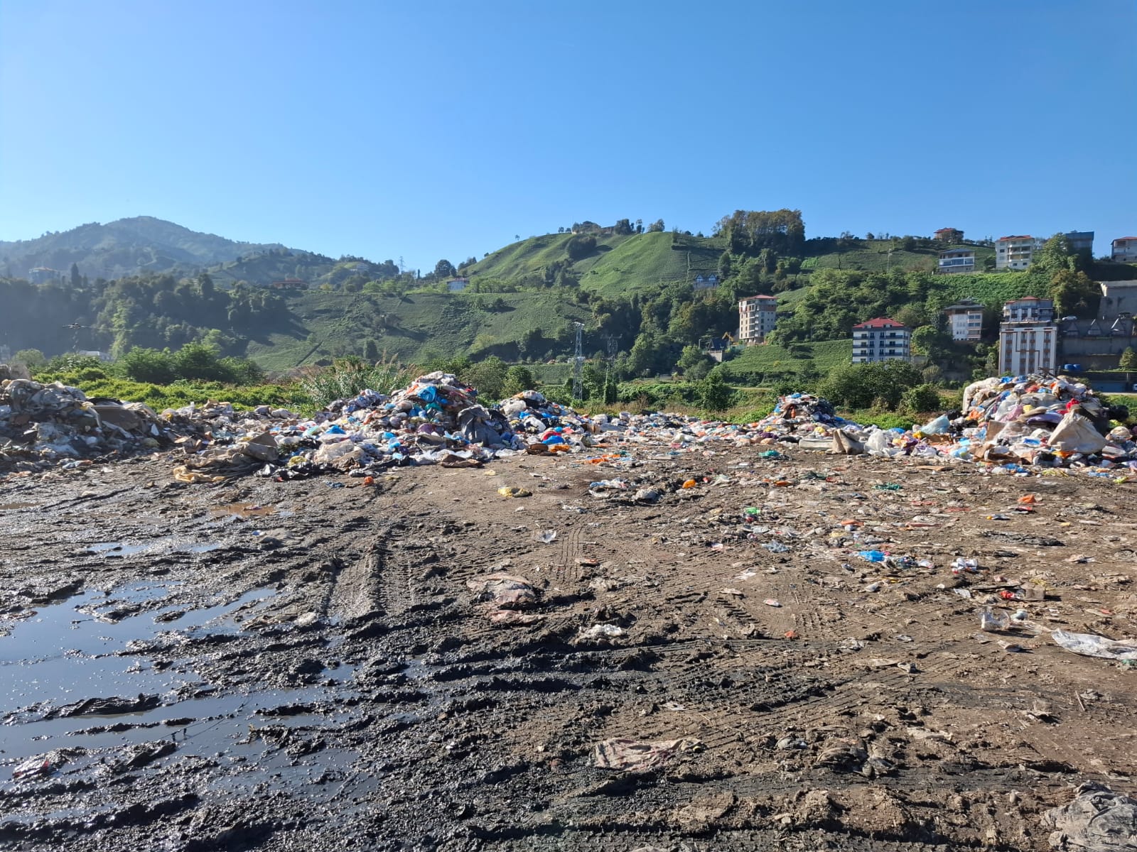 Ardeşen Belediyesi’ne Vahşi Depolama Cezası