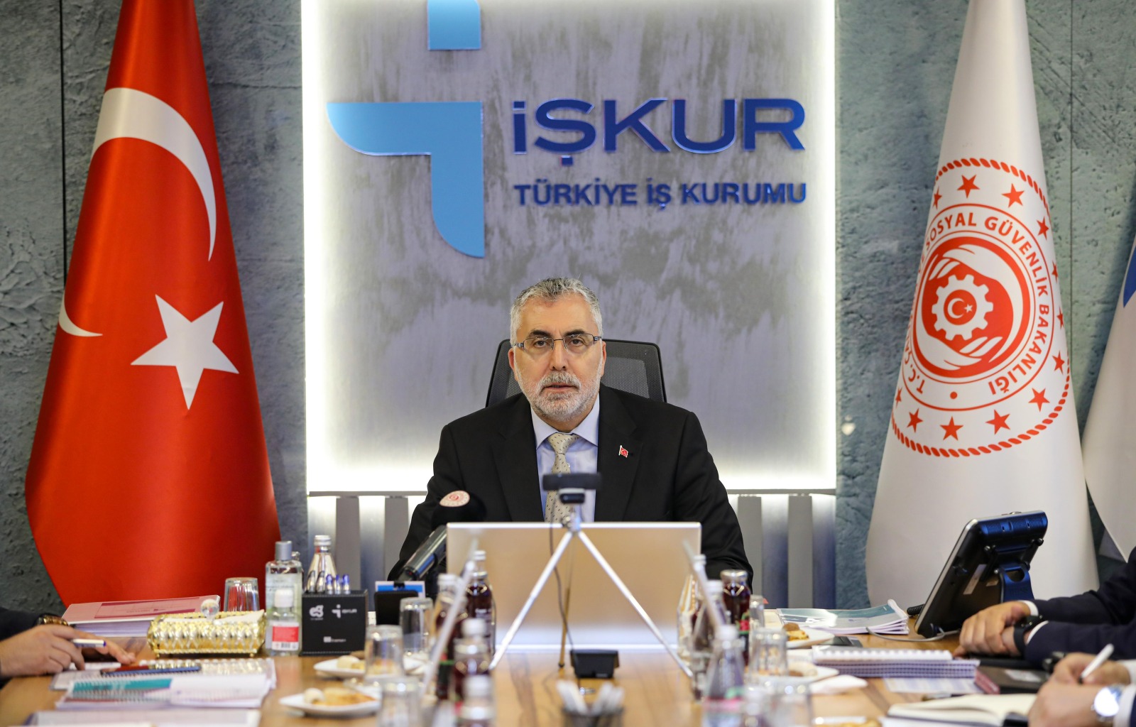 Bakan Işıkhan, 81 İlin SGK ve İŞKUR İl Müdürleri İle Toplantı Yaptı
