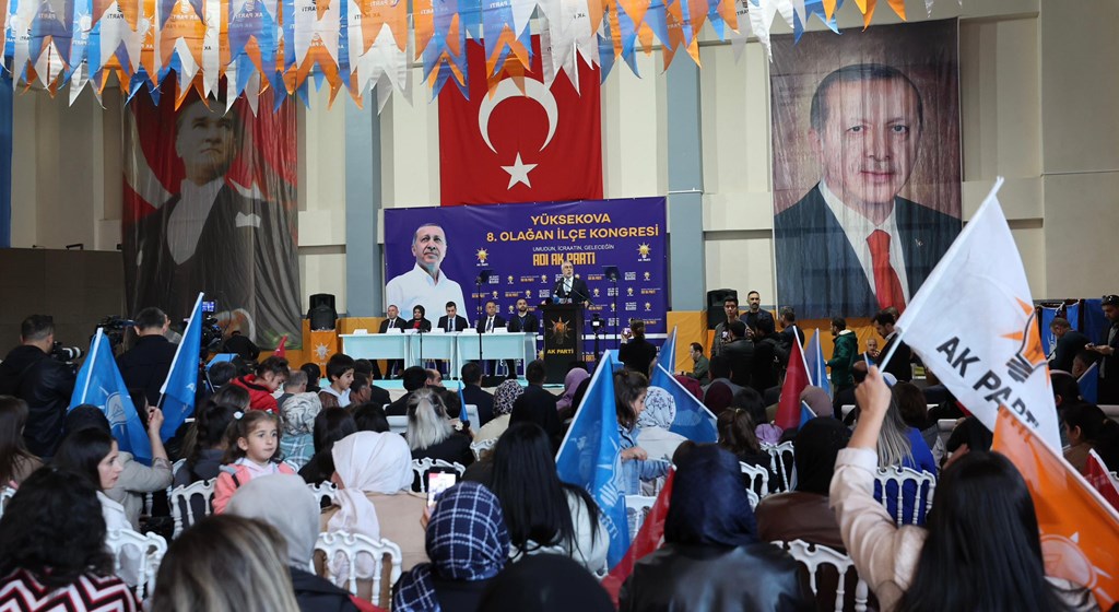 Bakan Işıkhan, Hakkari’de Ziyaretlerde Bulundu