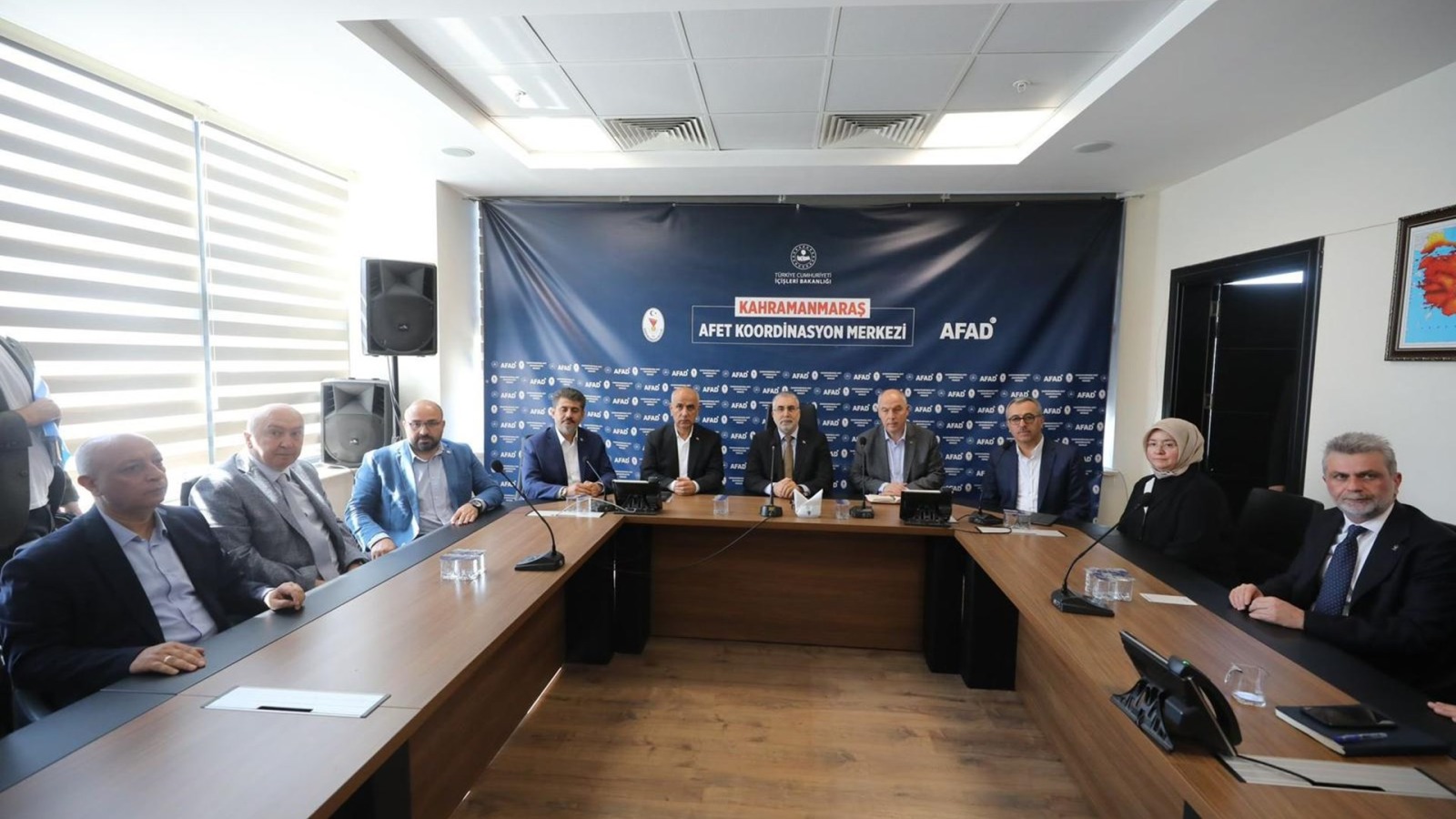 Bakan Işıkhan, Kahramanmaraş’ta Ziyaretlerde Bulundu