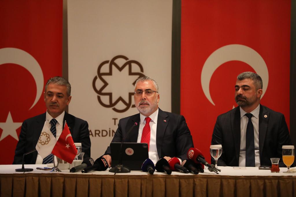 Bakan Işıkhan, Mardin'de "İş İnsanları ve STK Temsilcileri ile Buluşma Toplantısı"na Katıldı
