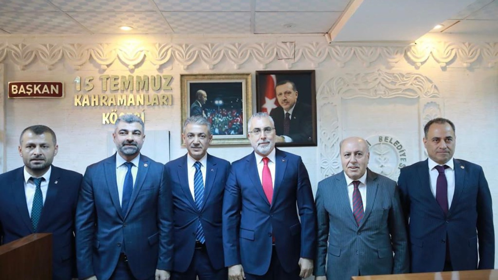 Bakan Işıkhan, Mardin'de "İş İnsanları ve STK Temsilcileri ile Buluşma Toplantısı"na Katıldı