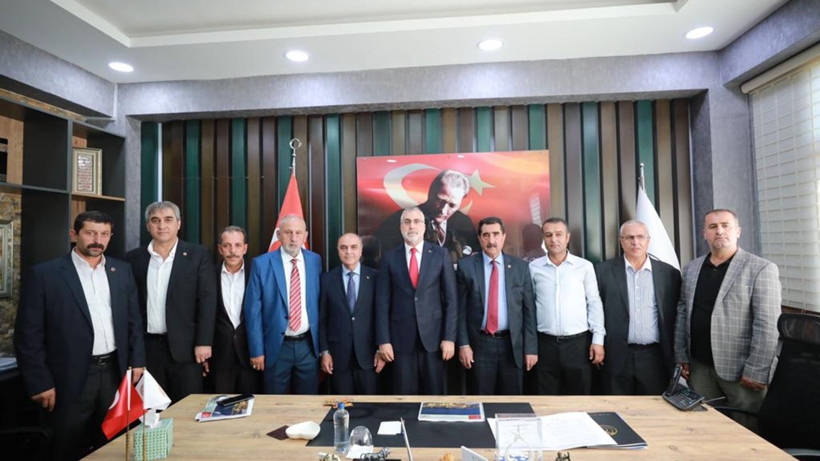 Bakan Işıkhan, Mardin'de "İş İnsanları ve STK Temsilcileri ile Buluşma Toplantısı"na Katıldı