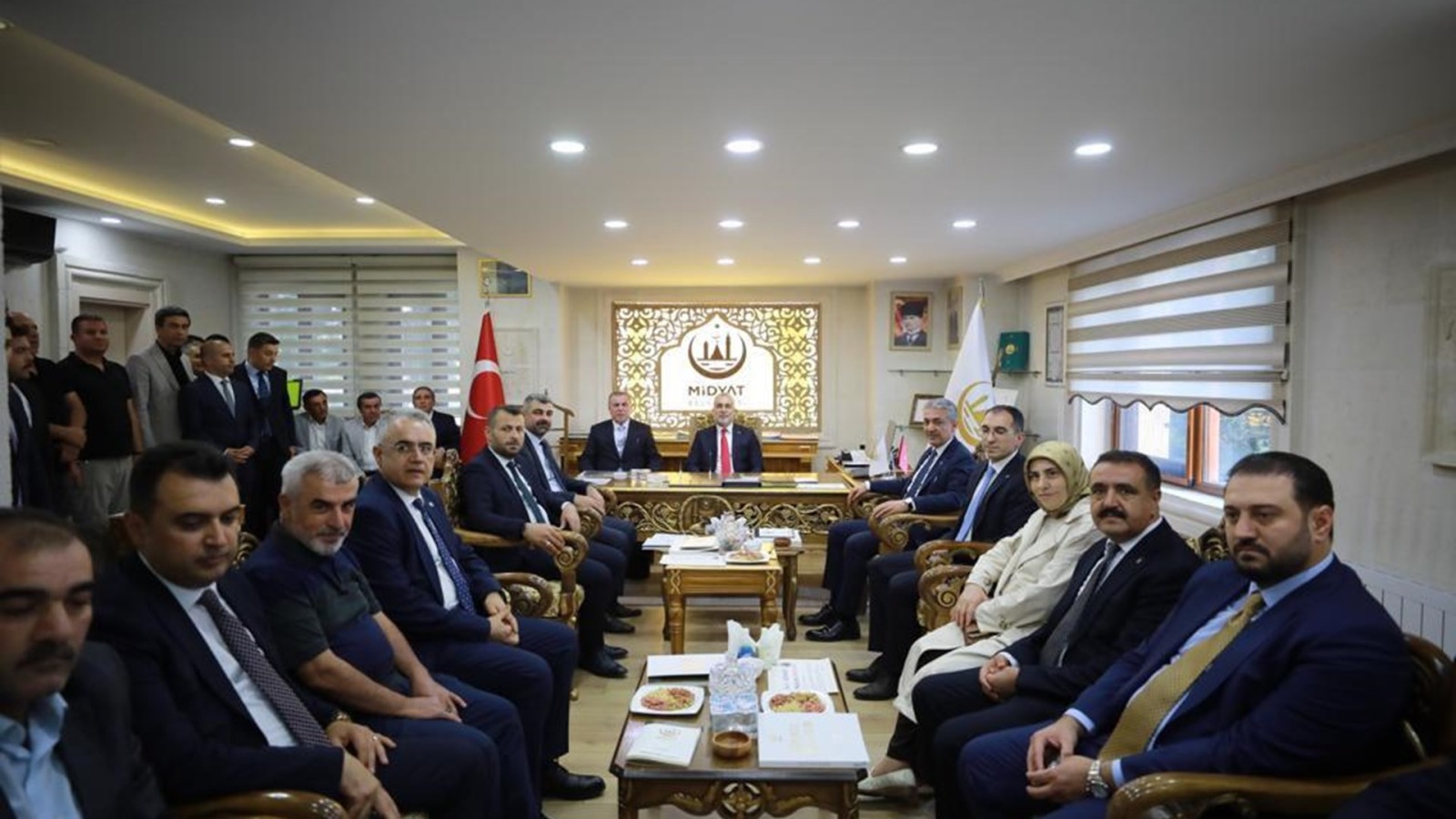 Bakan Işıkhan, Mardin'de "İş İnsanları ve STK Temsilcileri ile Buluşma Toplantısı"na Katıldı