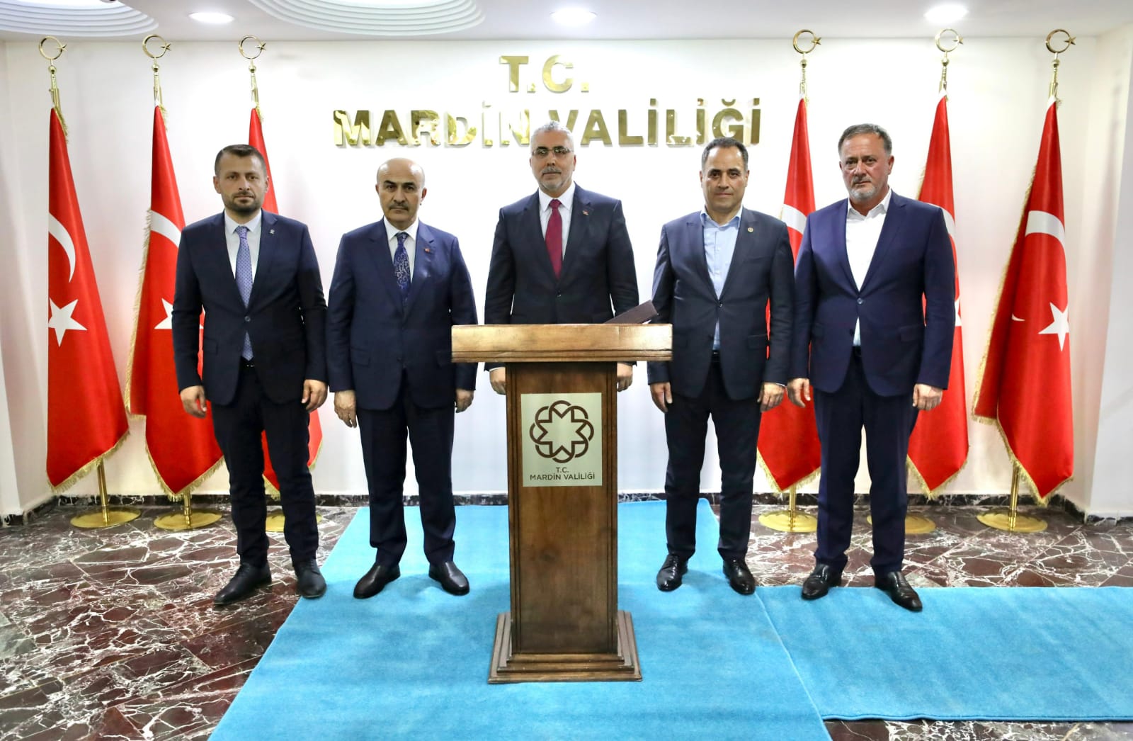 Bakan Işıkhan, Mardin’de Ziyaretlerde Bulundu
