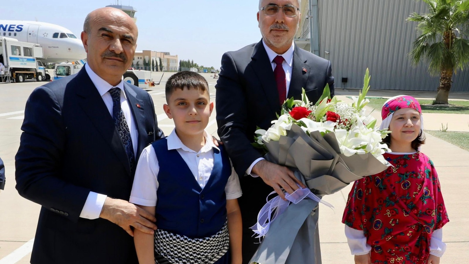 Bakan Işıkhan, Mardin’de Ziyaretlerde Bulundu