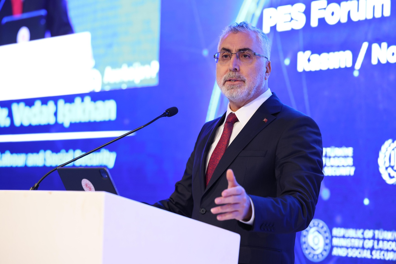 Bakan Işıkhan, “Ne Eğitimde Ne İstihdamda Olan Gençlere Yönelik Kamu İstihdam Hizmetleri Konferansı”na Katıldı