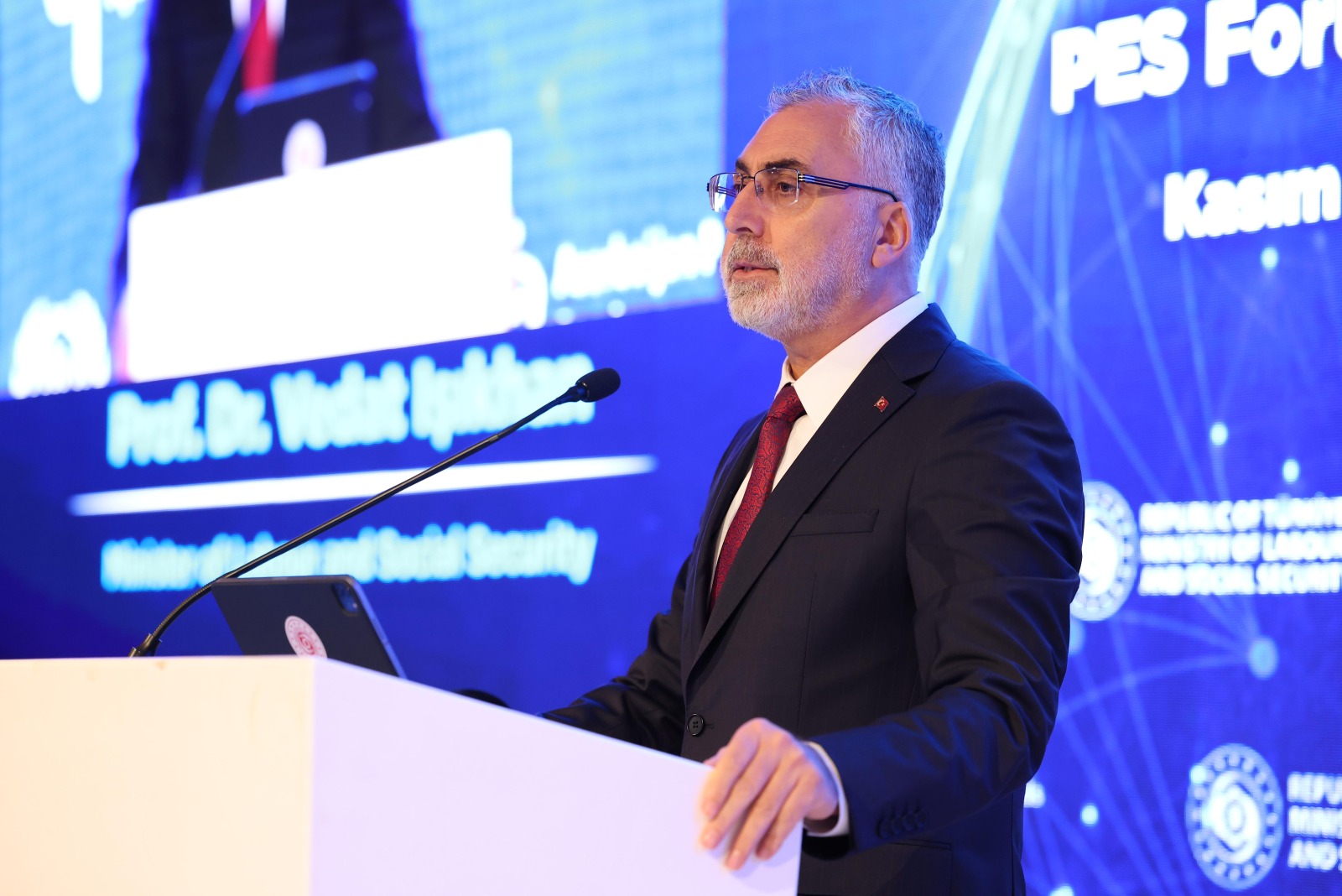 Bakan Işıkhan, “Ne Eğitimde Ne İstihdamda Olan Gençlere Yönelik Kamu İstihdam Hizmetleri Konferansı”na Katıldı