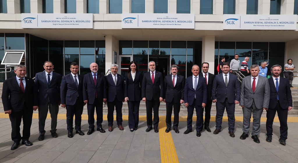 Bakan Işıkhan, Samsun’da “Kadın İstihdam Sistemi İş-Pozitif Tanıtım Programı ve Fuar Açılışı” na Katıldı