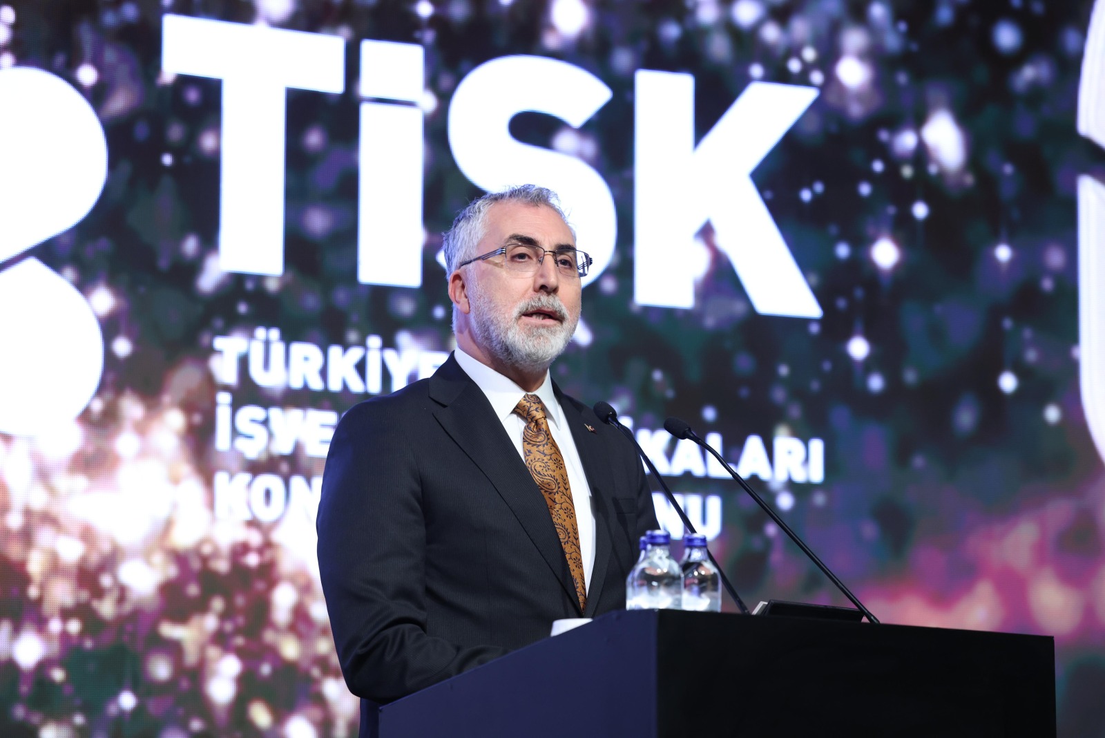 Bakan Işıkhan, TİSK’in Düzenlediği “Cumhuriyetimizin 100’üncü Yılında Çalışma Hayatı” Programı Ödül Törenine Katıldı