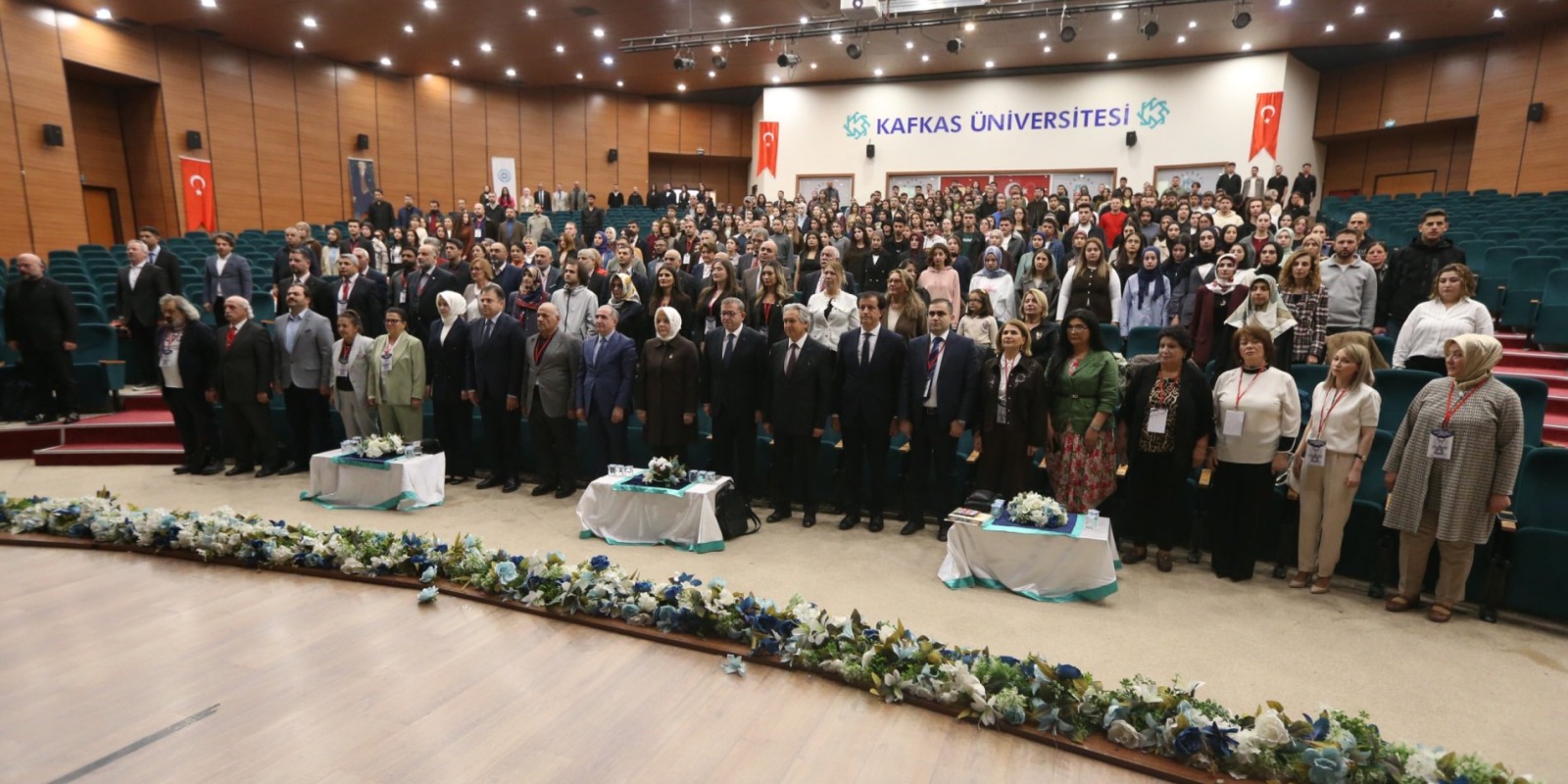 Kars'ta "13. Uluslararası Çocuk ve Gençlik Edebiyatı Sempozyumu" Düzenlendi