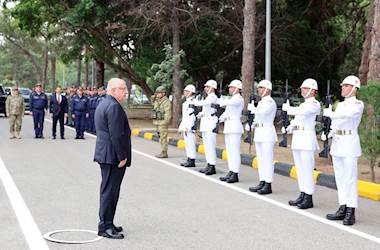 Millî Savunma Bakanı Yaşar Güler, 2’nci Amfibi Deniz Piyade Tugay Komutanlığının Sancak Tevdi Töreni’ne Katıldı