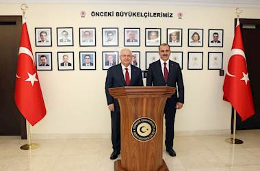 Millî Savunma Bakanı Yaşar Güler, Doha Büyükelçiliğimizi Ziyaret Etti