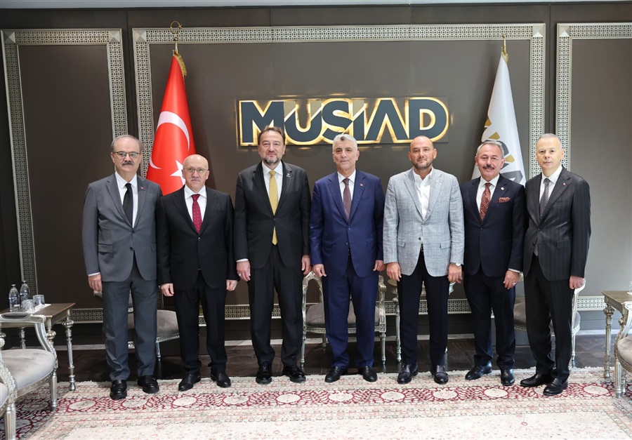 Ticaret Bakanı Ömer Bolat, MÜSİAD Yüksek İstişare Heyeti ile Bir Araya Geldi